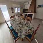 Casa Leonardo * دينايا