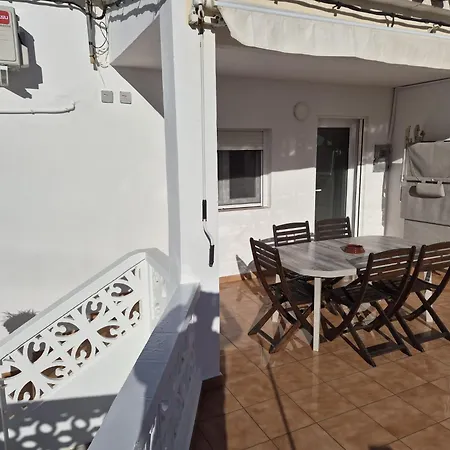 Casa Leonardo دينايا