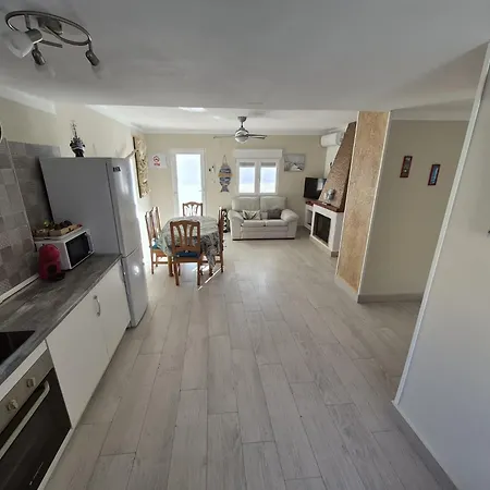 Casa Leonardo Nyaraló Denia